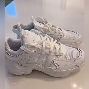 Adidas Sneaker size 9